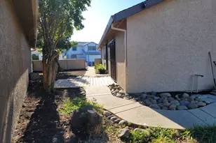 7721 Temwoods Way, Sacramento, CA 95828 - Photo 17