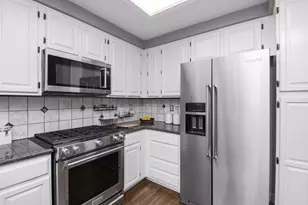 2210 Thurton Dr, Roseville, CA 95747 - Photo 17