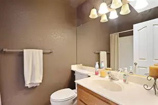 92 Wetherly Cir, Woodbridge, CA 95258 - Photo 21