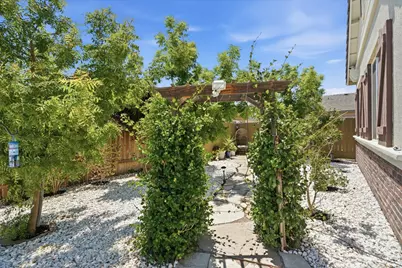 1827 Tulip Court, Lodi, CA 95242 - Photo 35