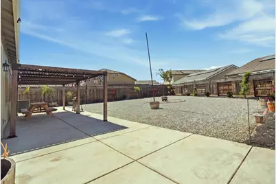 1827 Tulip Court, Lodi, CA 95242 - Photo 11