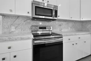 902 Mills Ave, Modesto, CA 95350 - Photo 11