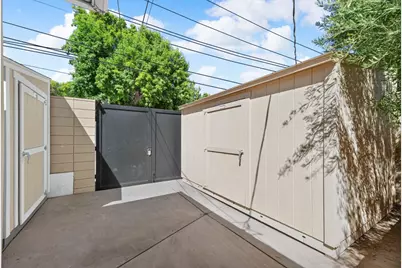 902 Mills Avenue, Modesto, CA 95350 - Photo 39