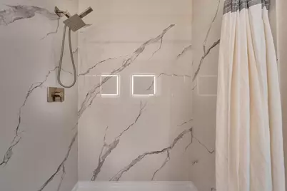 8016 Willys Court, Sacramento, CA 95828 - Photo 17