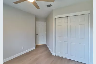 8016 Willys Court, Sacramento, CA 95828 - Photo 19