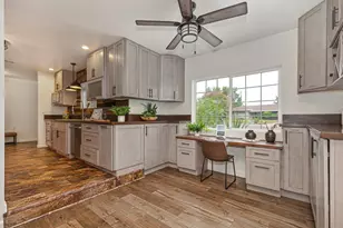 3901 Hancock Dr, Sacramento, CA 95821 - Photo 11
