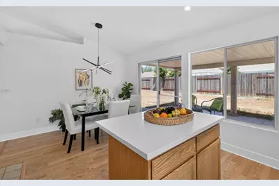 8634 New Island Way, Sacramento, CA 95828 - Photo 17