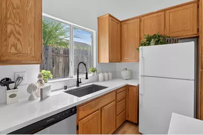 8634 New Island Way, Sacramento, CA 95828 - Photo 21