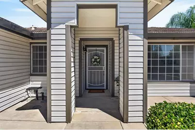 8634 New Island Way, Sacramento, CA 95828 - Photo 5
