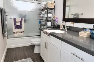 1725 V St, Sacramento, CA 95818 - Photo 25