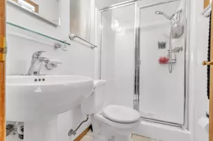 4915 H Pkwy, Sacramento, CA 95823 - Photo 15