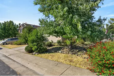 6413 Alpinespring Way, Elk Grove, CA 95758 - Photo 3