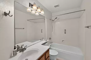 6413 Alpinespring Way, Elk Grove, CA 95758 - Photo 9