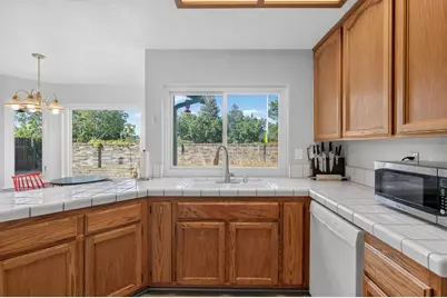6413 Alpinespring Way, Elk Grove, CA 95758 - Photo 21