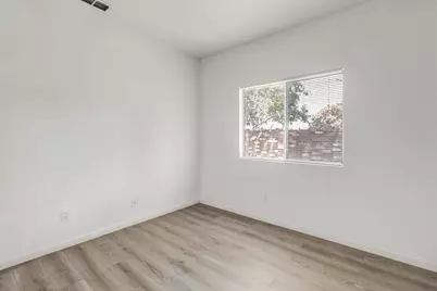 9155 Bungalow Way, Elk Grove, CA 95758 - Photo 29