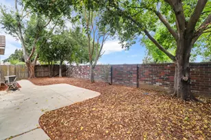 9155 Bungalow Way, Elk Grove, CA 95758 - Photo 33