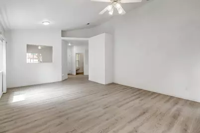 9155 Bungalow Way, Elk Grove, CA 95758 - Photo 11