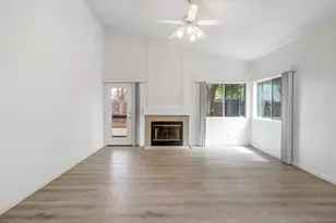 9155 Bungalow Way, Elk Grove, CA 95758 - Photo 9