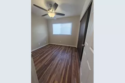 7650 Country Park Drive, Sacramento, CA 95828 - Photo 9
