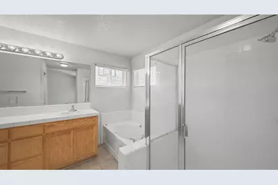 2204 W Sweet Water Court, Merced, CA 95348 - Photo 23