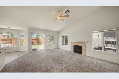 2204 W Sweet Water Court, Merced, CA 95348 - Photo 11