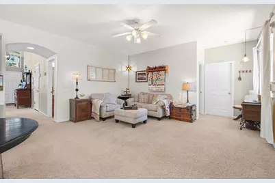 9489 Red Spruce Way, Elk Grove, CA 95624 - Photo 13