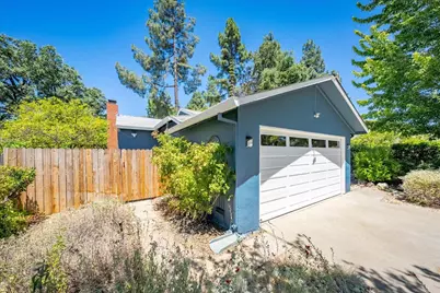 2321 Laredo Road, Sacramento, CA 95825 - Photo 17