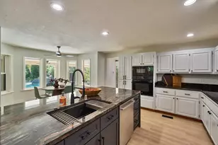 6901 Fallsbrook Ct, Granite Bay, CA 95746 - Photo 17