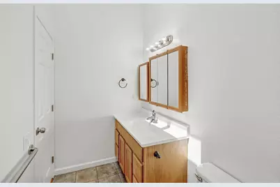 8717 Lorna Court, Elk Grove, CA 95624 - Photo 31