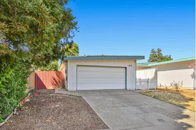 8717 Lorna Court, Elk Grove, CA 95624 - Photo 43