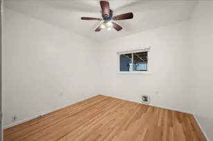 4416 71st St, Sacramento, CA 95820 - Photo 13