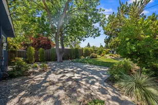 4416 71st St, Sacramento, CA 95820 - Photo 29