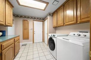 102 Hinkle Ct, Folsom, CA 95630 - Photo 29