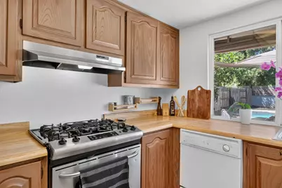 8980 Canberra Dr, Sacramento, CA 95826 - Photo 19