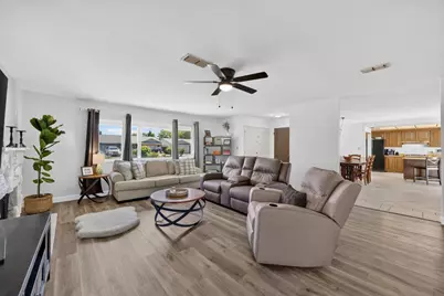 8980 Canberra Dr, Sacramento, CA 95826 - Photo 7