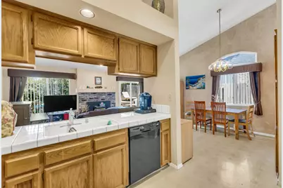 8228 Montevina Drive, Sacramento, CA 95829 - Photo 19