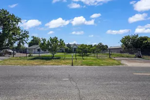 237 Leek Rd, Modesto, CA 95357 - Photo 23