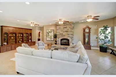 2761 Creekside Lane, Sacramento, CA 95821 - Photo 9