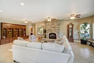 2761 Creekside Ln, Sacramento, CA 95821 - Photo 9