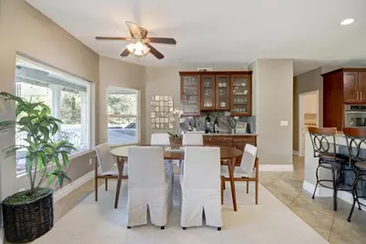 2761 Creekside Lane, Sacramento, CA 95821 - Photo 19