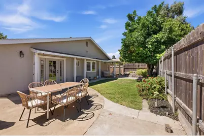 9270 Defiance Cir, Sacramento, CA 95827 - Photo 37