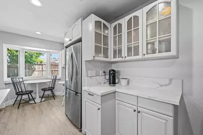 9270 Defiance Cir, Sacramento, CA 95827 - Photo 17