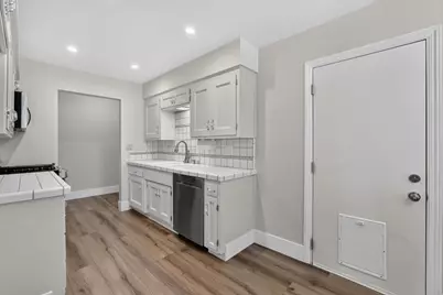 8620 Midfield Way, Sacramento, CA 95826 - Photo 17