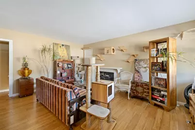 6330 Cushing Way, Sacramento, CA 95823 - Photo 9