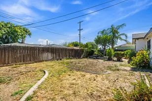 1305 Oakwood Dr, Modesto, CA 95350 - Photo 25