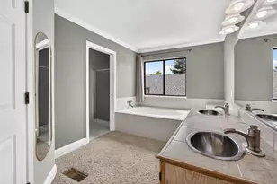 6730 Ashington Way, Elk Grove, CA 95758 - Photo 39