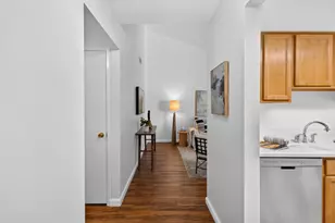 8232 Center Pkwy, Sacramento, CA 95823 - Photo 9
