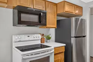 8232 Center Pkwy, Sacramento, CA 95823 - Photo 13