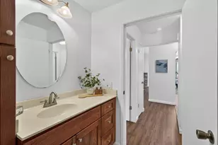 8232 Center Pkwy, Sacramento, CA 95823 - Photo 21