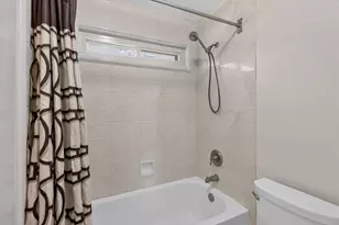 8232 Center Pkwy, Sacramento, CA 95823 - Photo 19